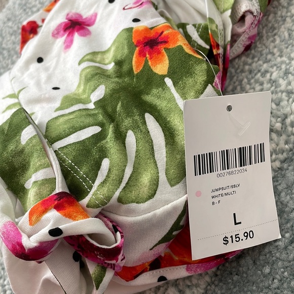 NEW Forever 21 romper - Picture 2 of 3